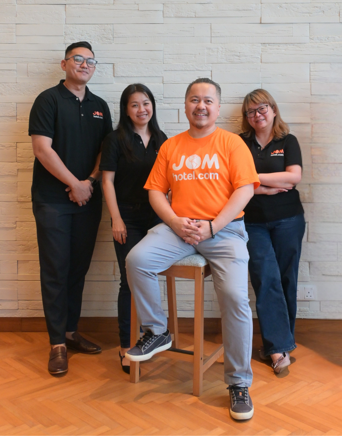 JOMhotel Team